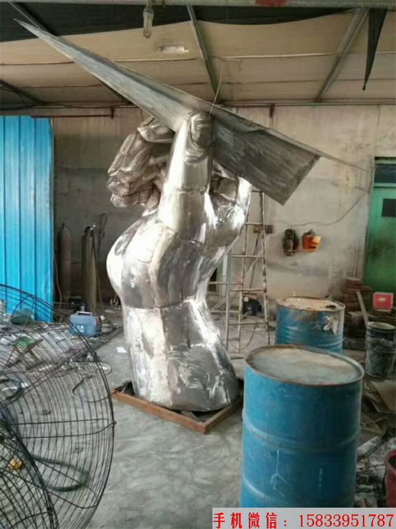 不銹鋼手拿圓規(guī)雕塑，校園不銹鋼雕塑